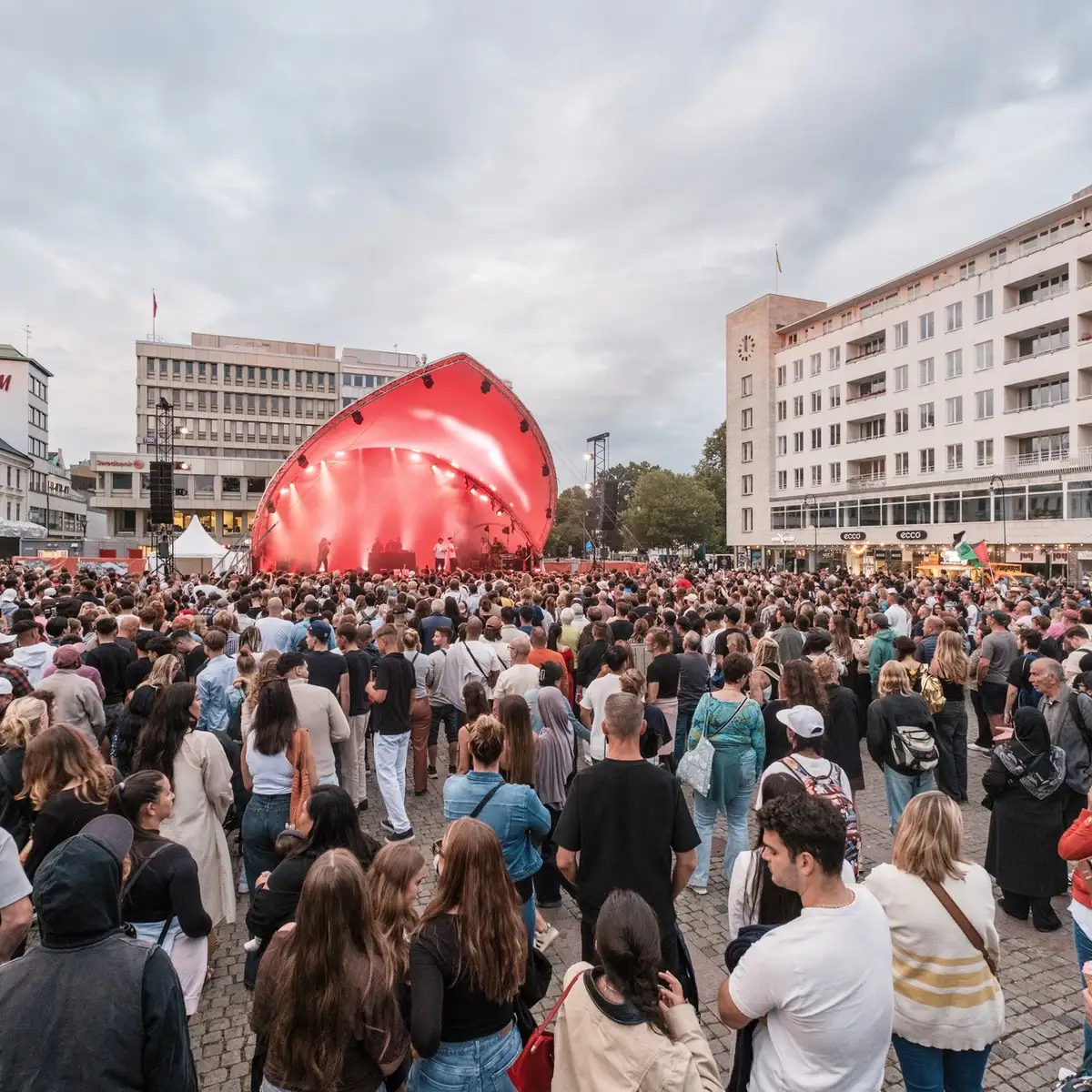 Folkfesten som försvar
