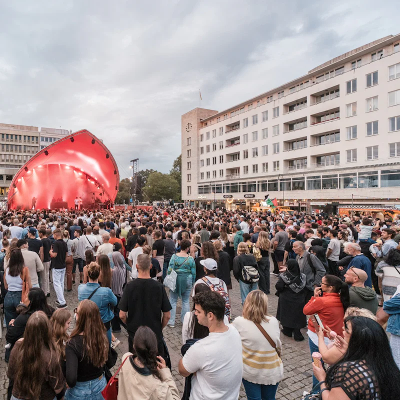 Folkfesten som försvar